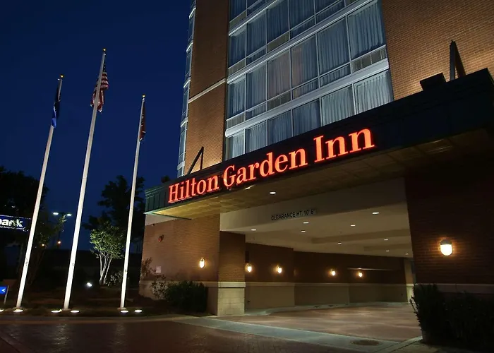 Hotel with Tennis: Hilton Garden Inn Nashville Vanderbilt