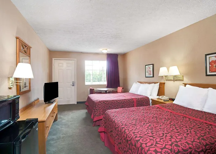 Cheap hotel: Days Inn By Wyndham Joelton/Nashville