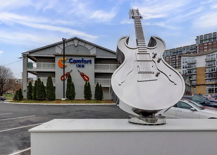 Hotel with Tennis: Comfort Inn Downtown Nashville - Music City Center