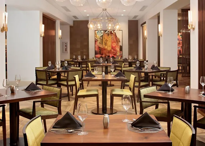 Hotels with tennis Nashville Airport Marriott